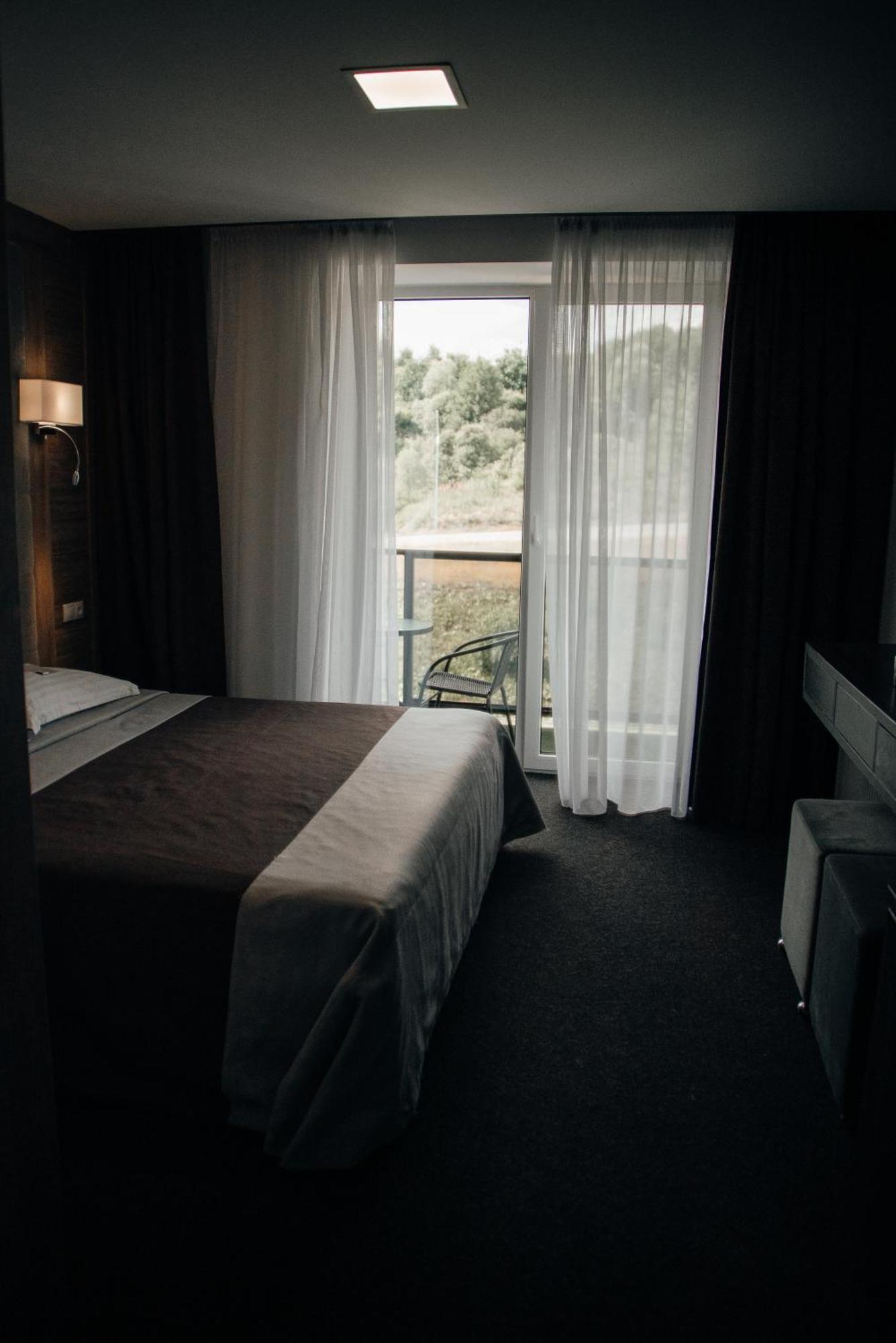 Vilson Hotel บูโคเวล ภายนอก รูปภาพ