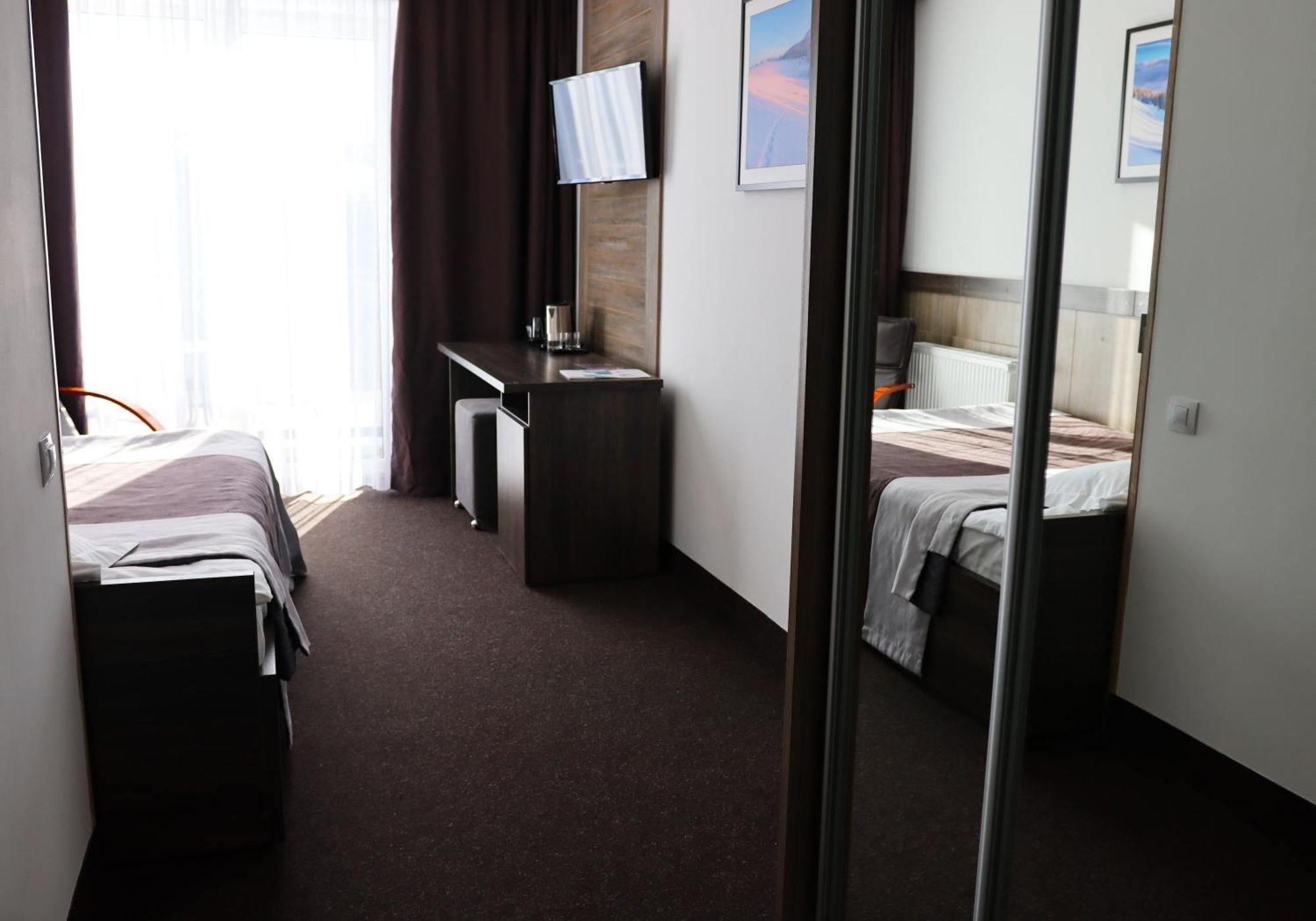 Vilson Hotel บูโคเวล ภายนอก รูปภาพ