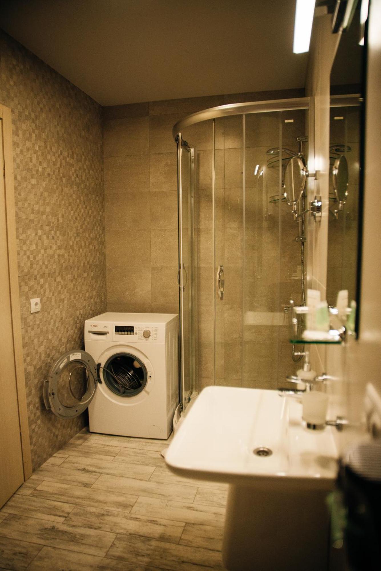 Vilson Hotel บูโคเวล ภายนอก รูปภาพ